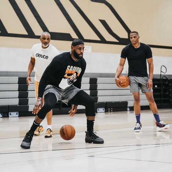 极端三振更 极端三振更